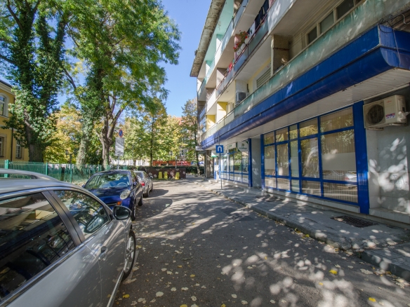 Unfurnished office-apartment