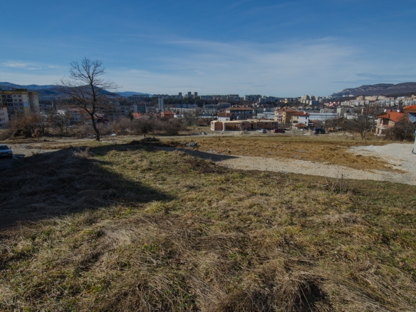 Урегулиран парцел за жилищно строителство