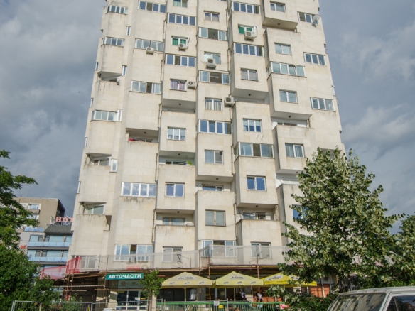 Апартамент за ремонт