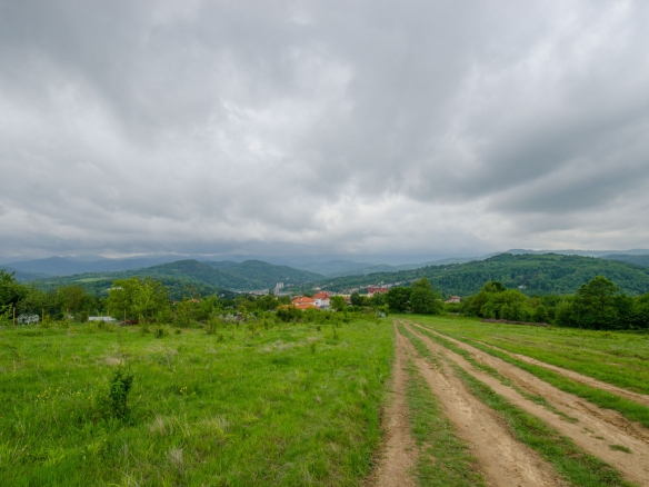 Парцел за жилищно строителство с панорама