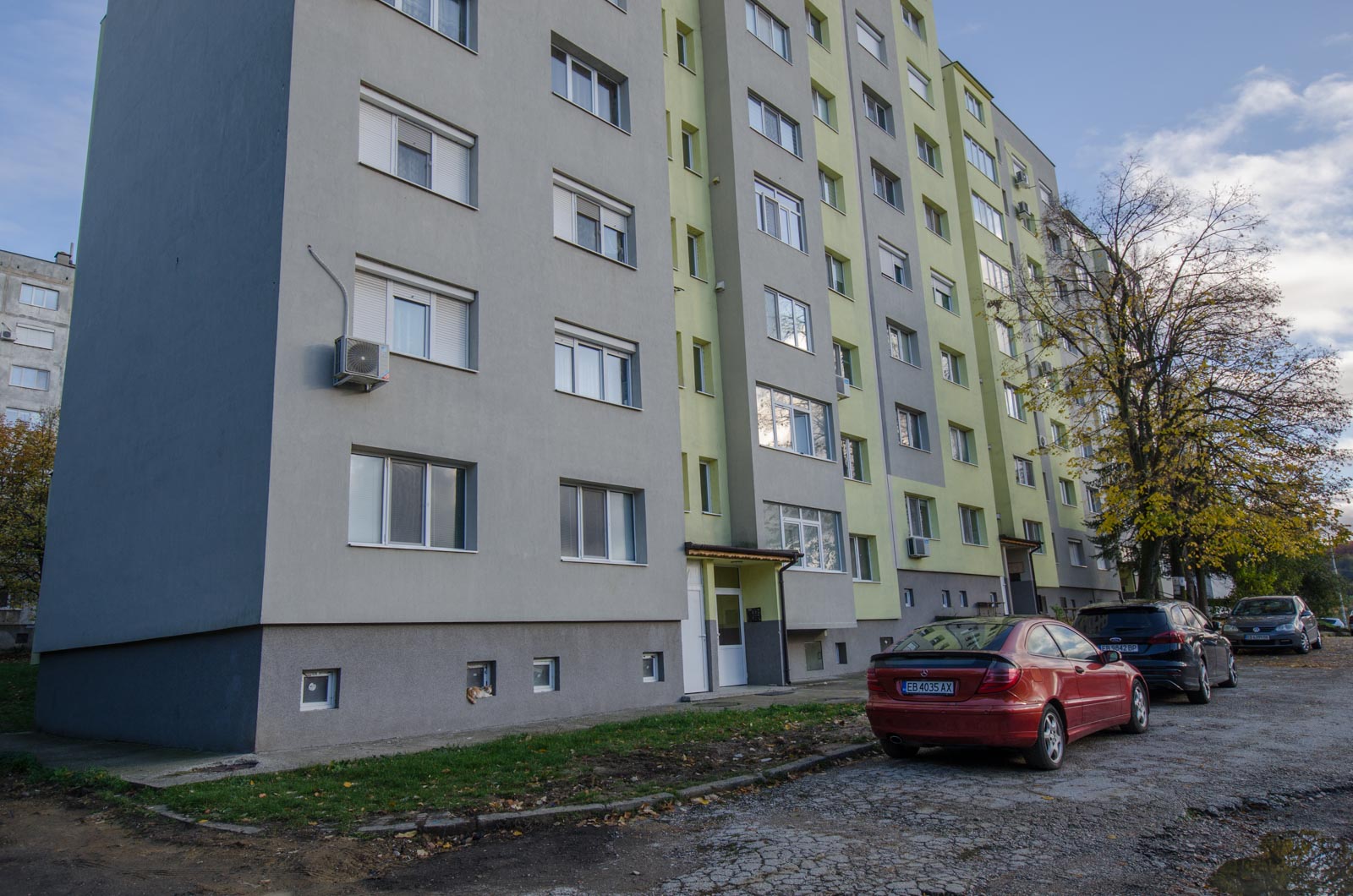 Двустаен под наем в саниран блок