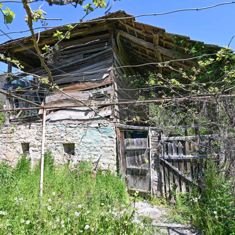 Small rural house on the edge of the village Gabene