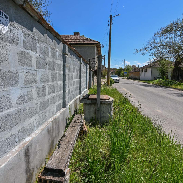 Small rural house on the edge of the village Gabene