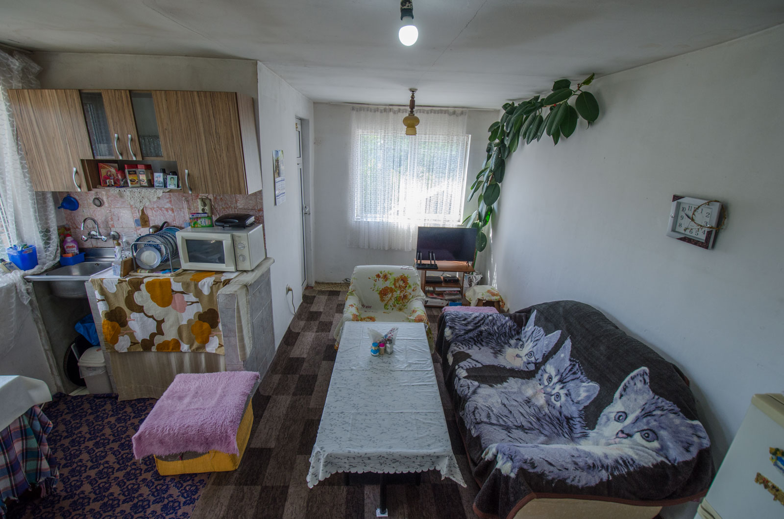 Продава къща на слънчево място в кв. Велчевци