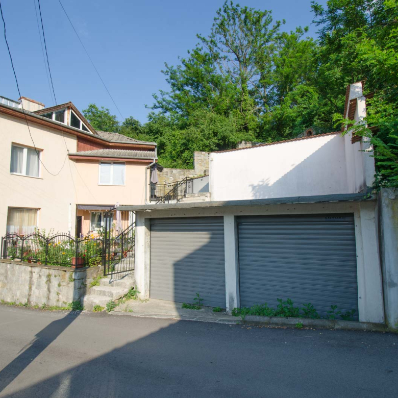Продава стара градска къща на известна габровска фамилия