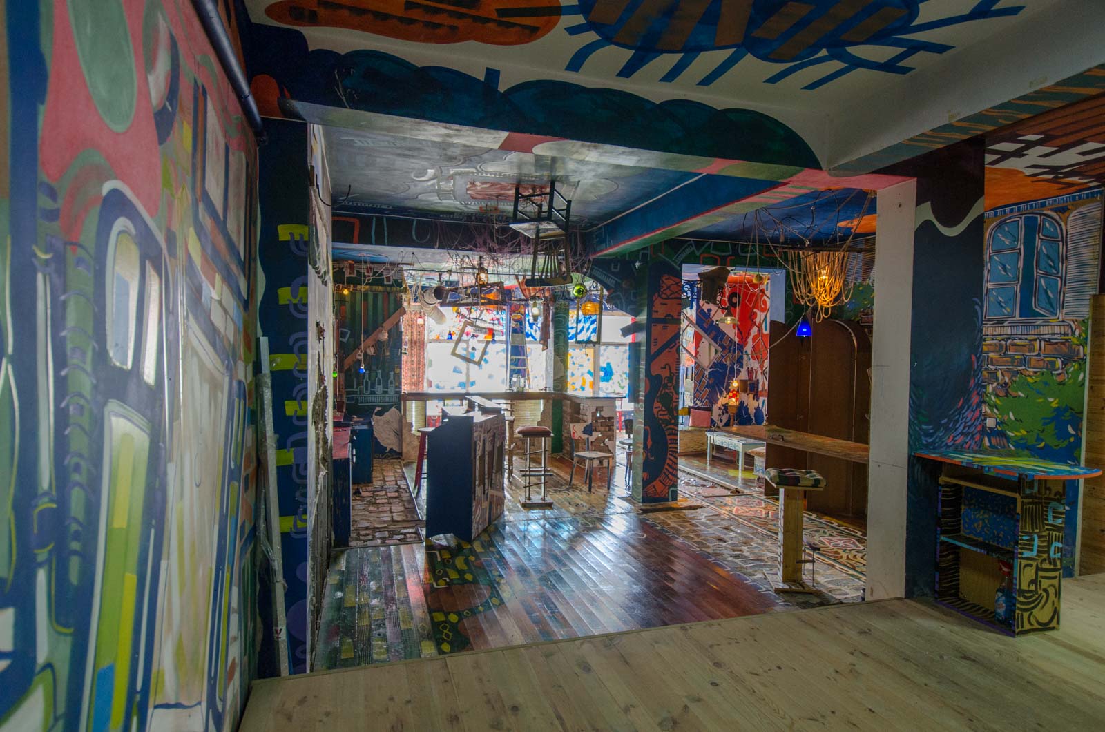 Парагон продава арт кафе-бар със собствен дух, сцена и еко концепция